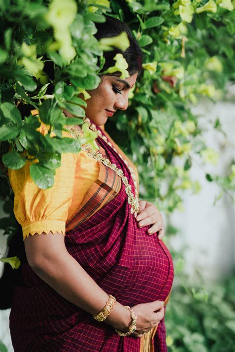 pregnancy photoshoot in saree|indian maternity shoots.